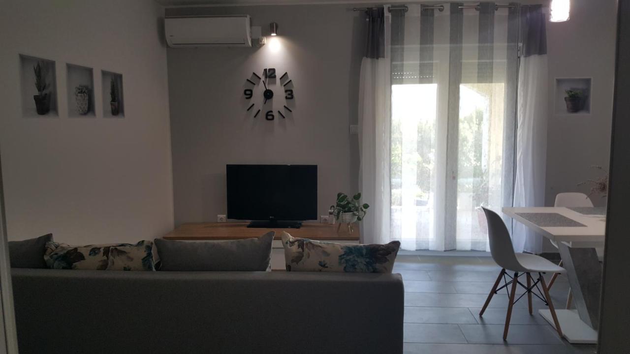 Andela Home - Krka Waterfalls Lozovac Bagian luar foto